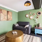 아파트 Writers *